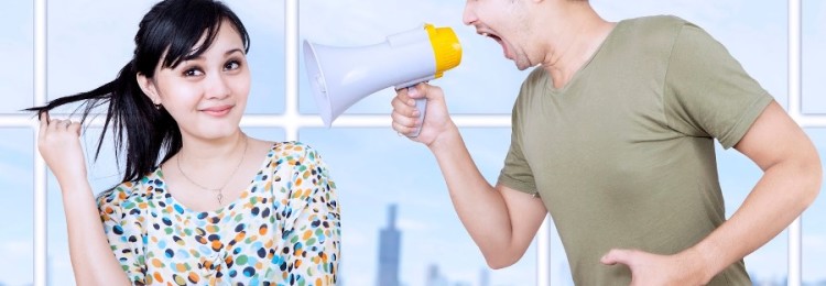 Как научиться не реагировать на негатив и оскорбления?